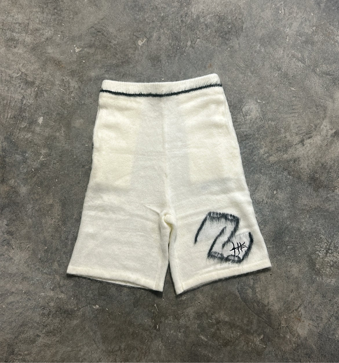 SHORT GLASS