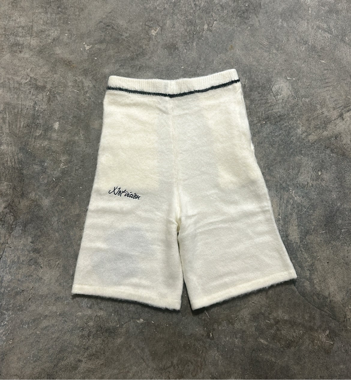 SHORT GLASS